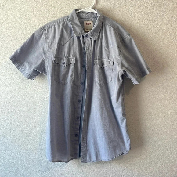 Levi’s pale blue button up top Medium - Picture 1 of 6